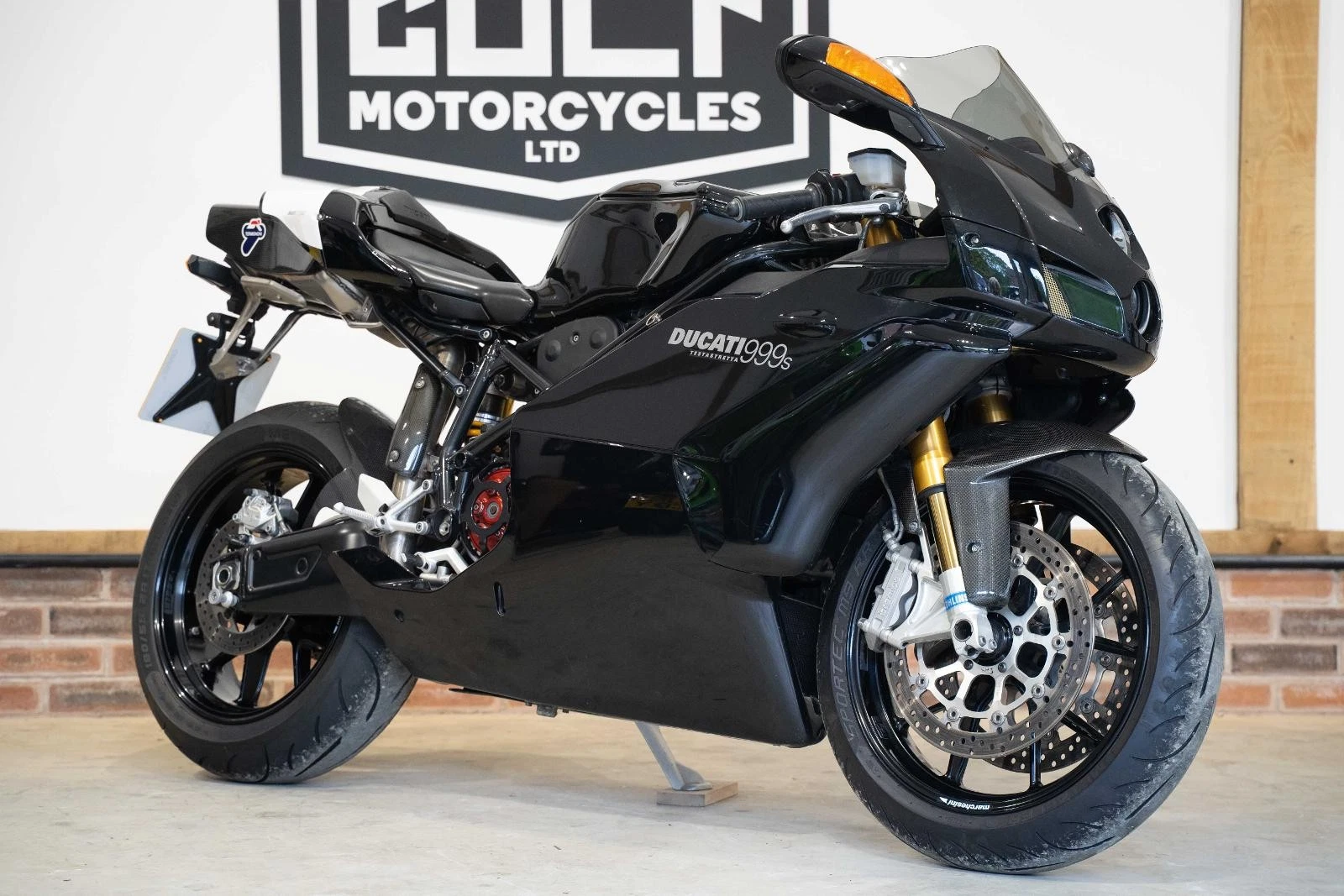 2005 DUCATI 999s mk2, only 7453 miles - Picture 1 of 24