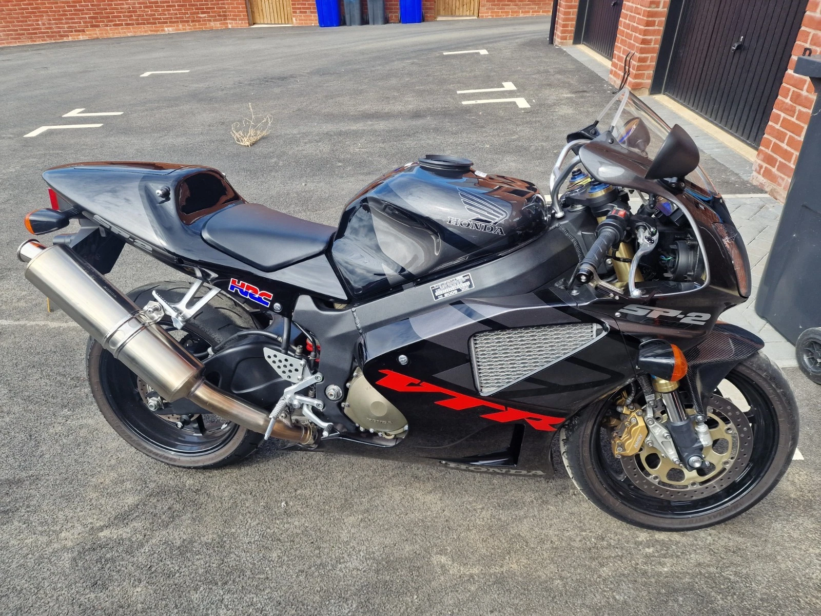 Honda VTR1000 SP2 - Picture 1 of 8