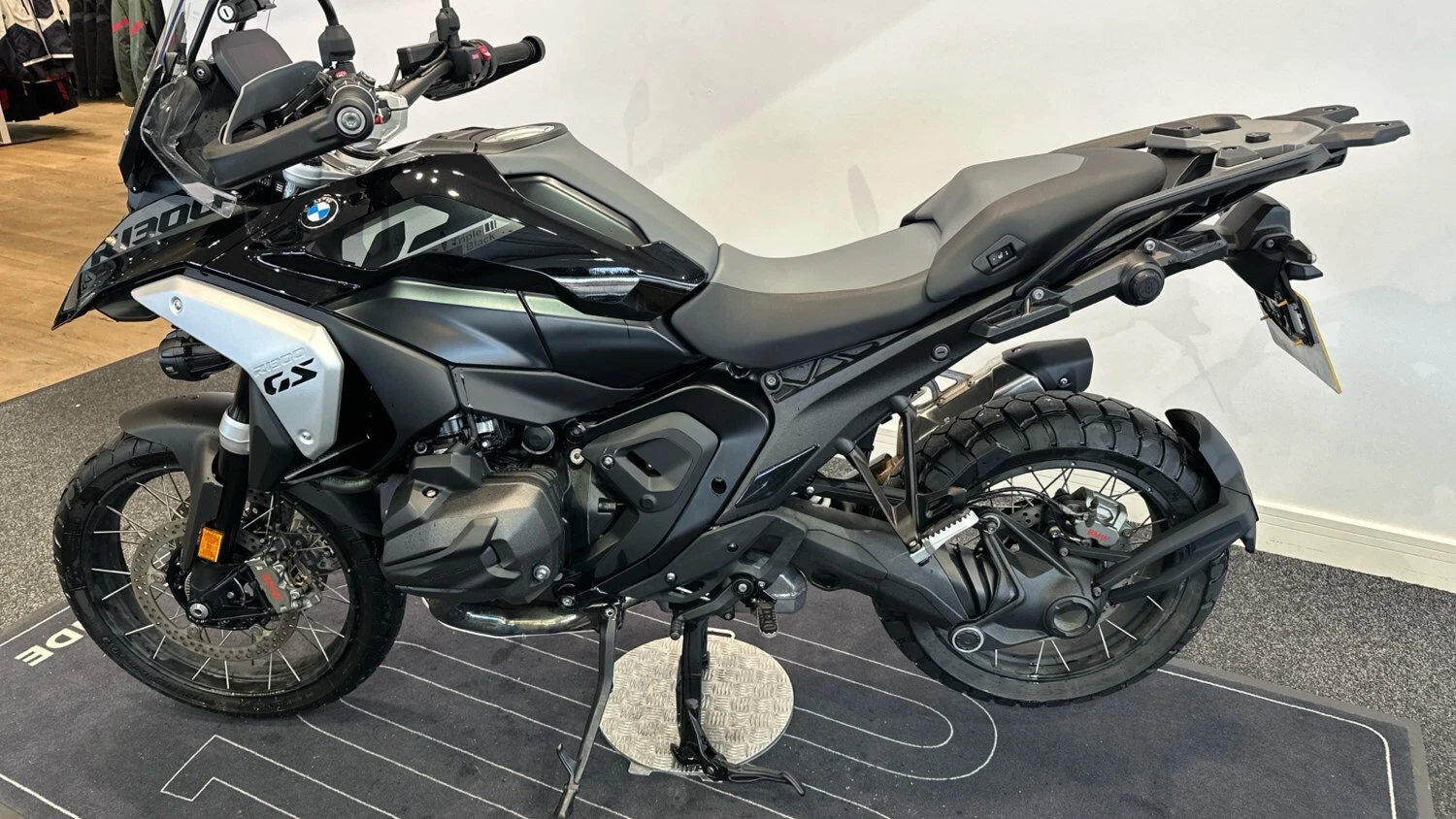 2024 BMW R1300 24 Model Year BMW R1300 GS TE DUEL Petrol Manual - Picture 2 of 10
